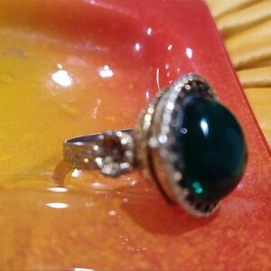 Vtg Parfum Mood Green Stone Ring